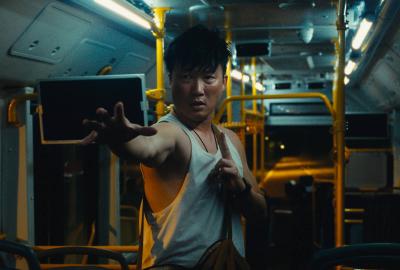 Wen Li prepares to fight the Fox Spirit on a bus